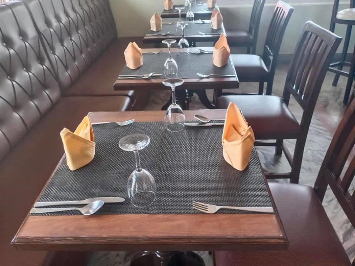 Chef House Resort Katmandu Eksteriør billede